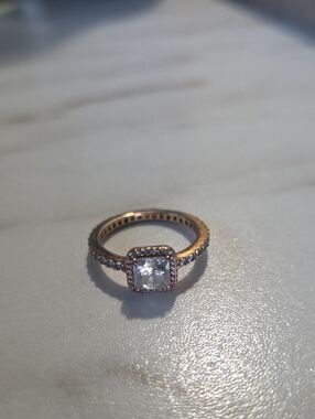Pandora Ring